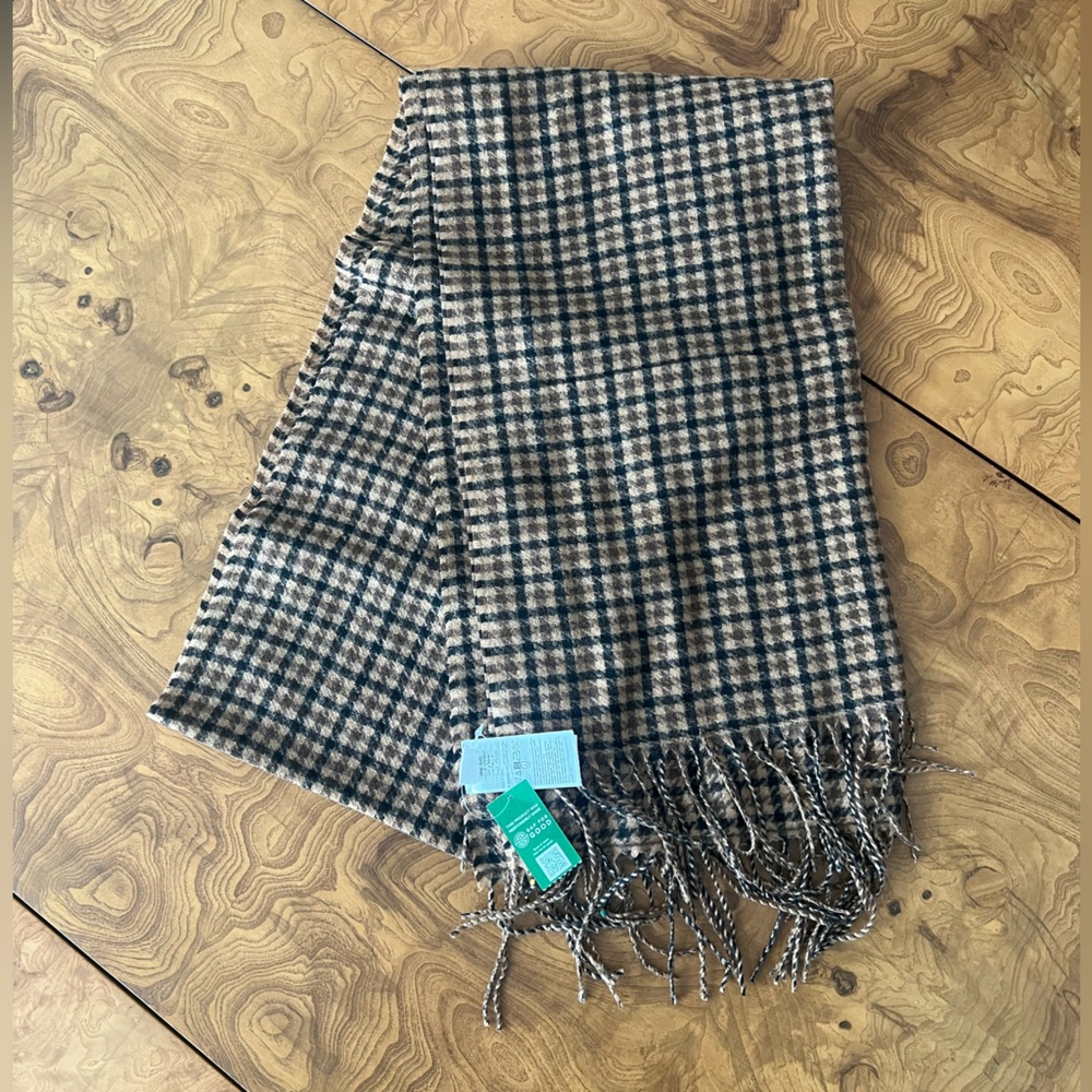 Gap for Good Brushed Fringe Scarf Plaid NWT